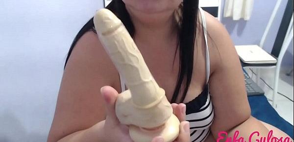 GOSTOSA BBW BRINCANDO COM O PAU